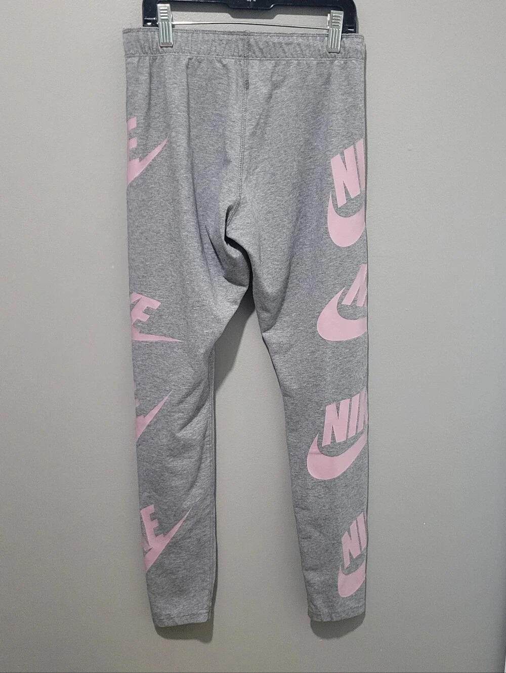 Nike Light Purple & Gray Leegging Capris Sz M